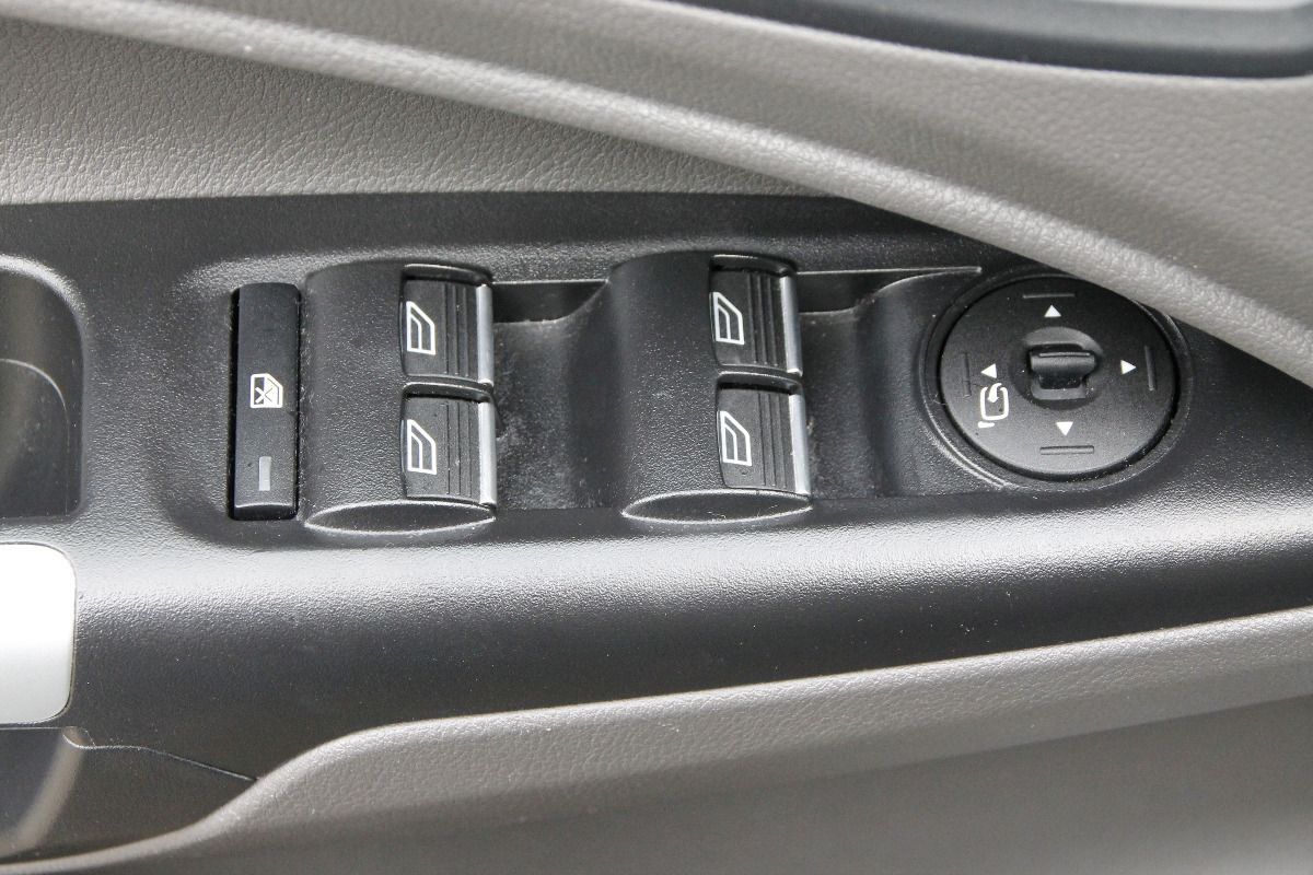 Fahrzeugabbildung Ford Tourneo Connect (CHC) Titanium