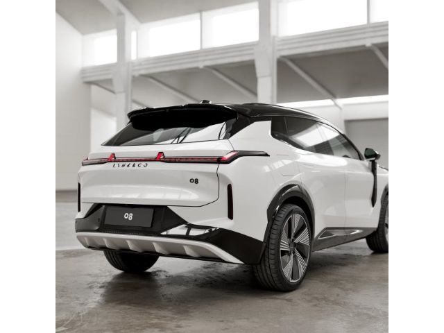 Lynk & Co 08