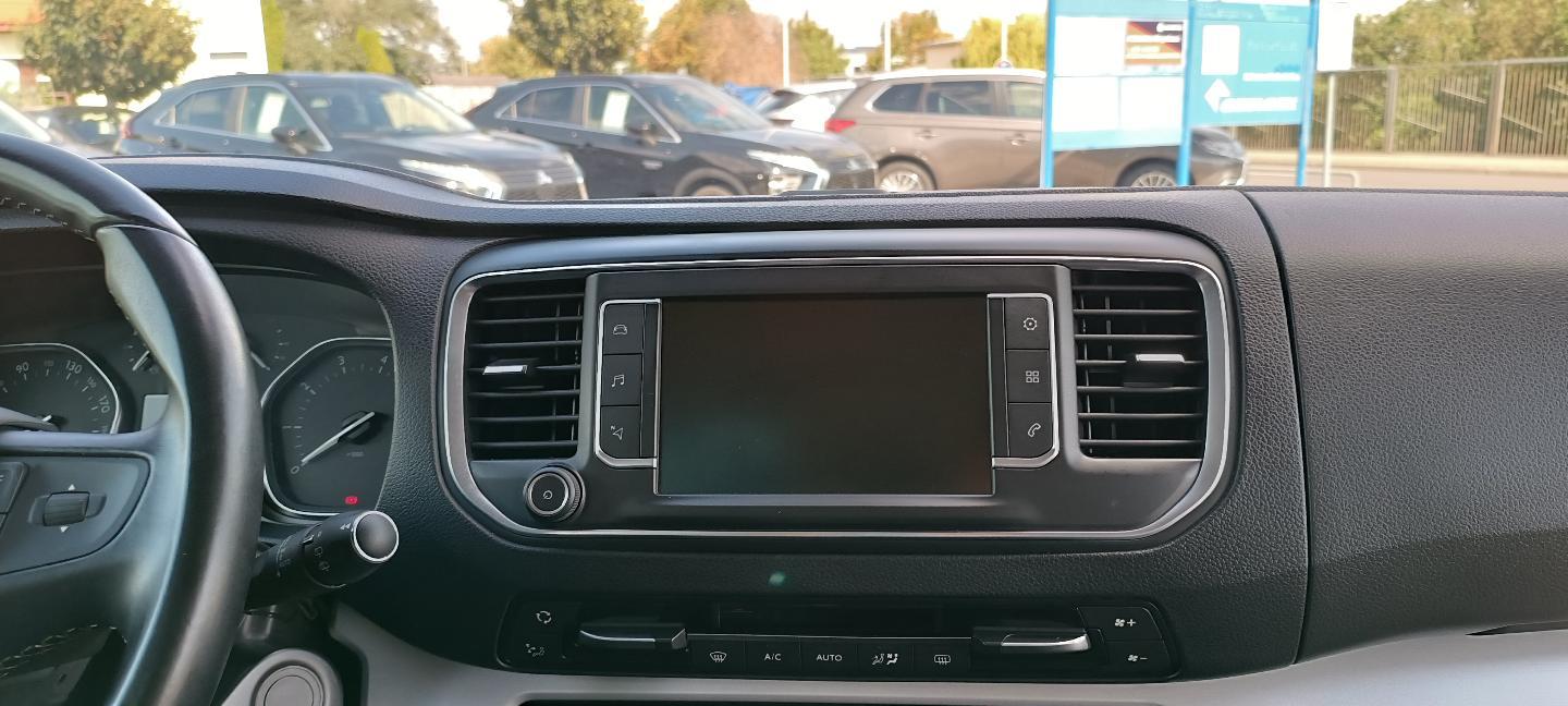 Toyota PROACE VERSO Executive Standheizung