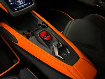صورة 3 لـ 2024 Lamborghini REVUELTO