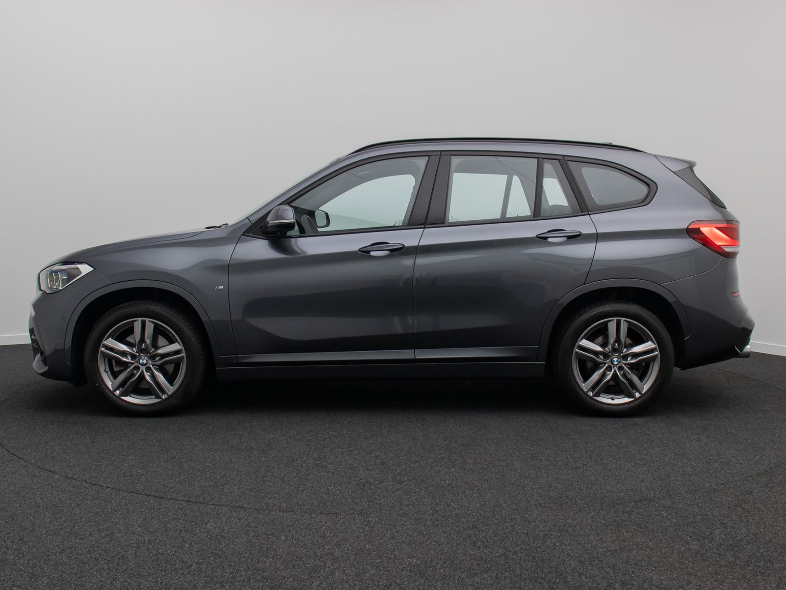 Fahrzeugabbildung BMW X1 sD20d M Sport NaviPlu HUD DAB Alarm Leder 18"