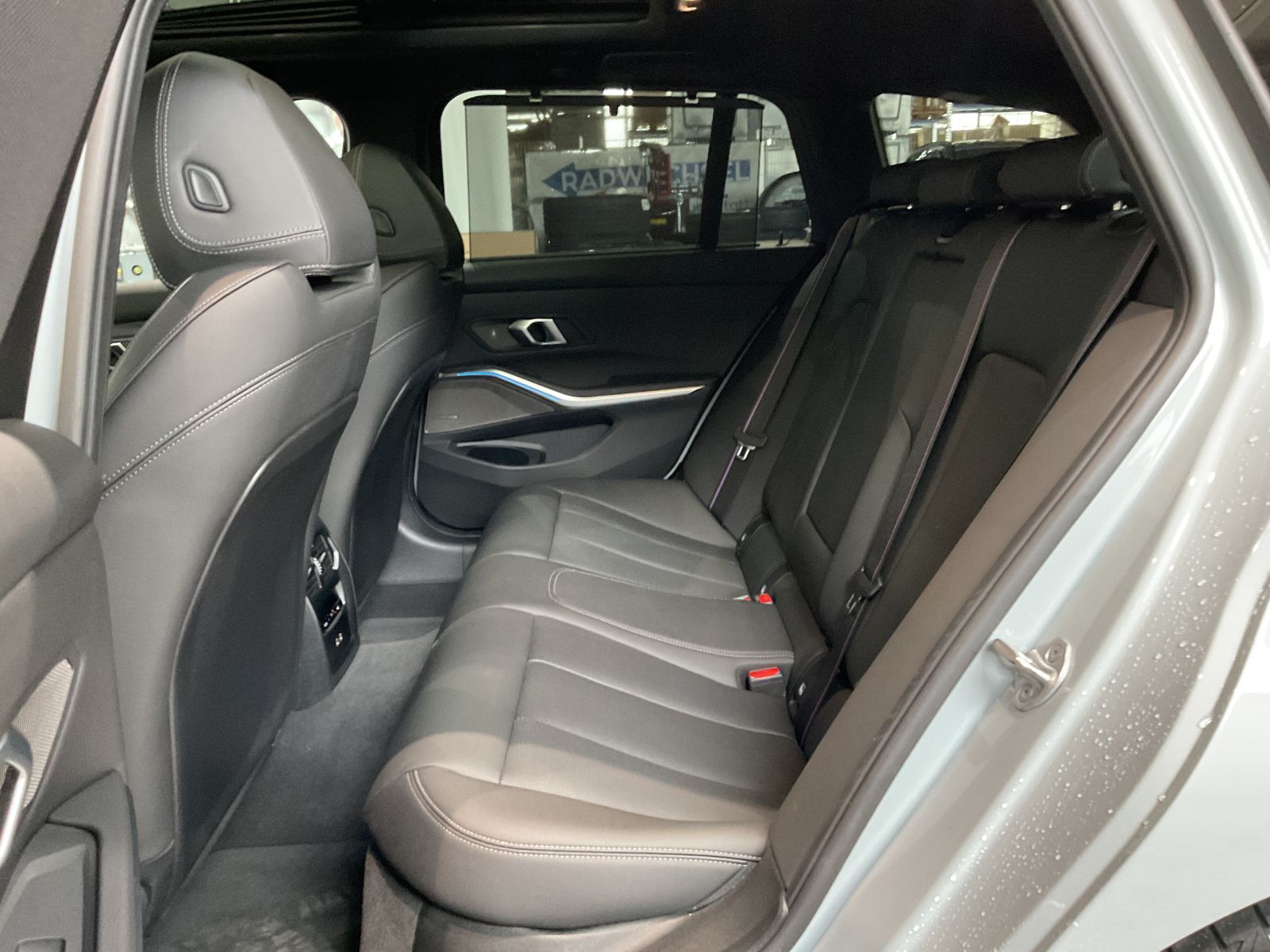 Fahrzeugeinzelansicht 13 Fahrzeugabbildung BMW M340i xDrive M Sportpaket Pro, Panorama-Glasdach