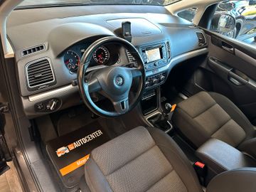 Volkswagen Sharan*7-Sitzer*3-ZONEN*SZHZ*NAVI*TEMPO*AHK*PDC