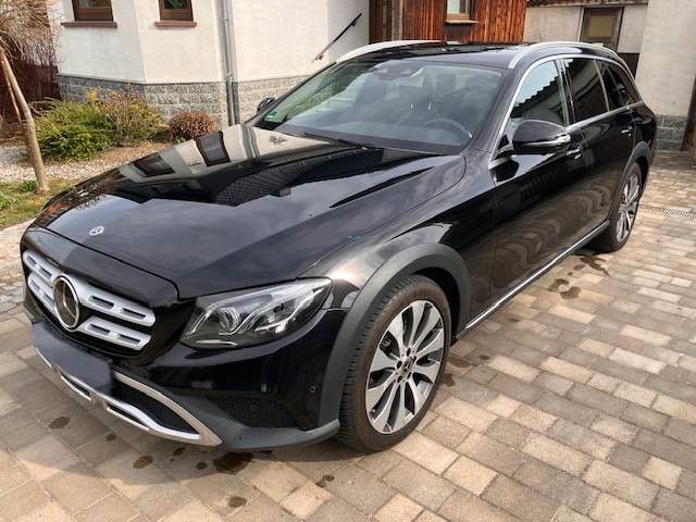 MERCEDES-BENZ E 220 d 4MATIC T All-Terrain Autom. All-Terrain