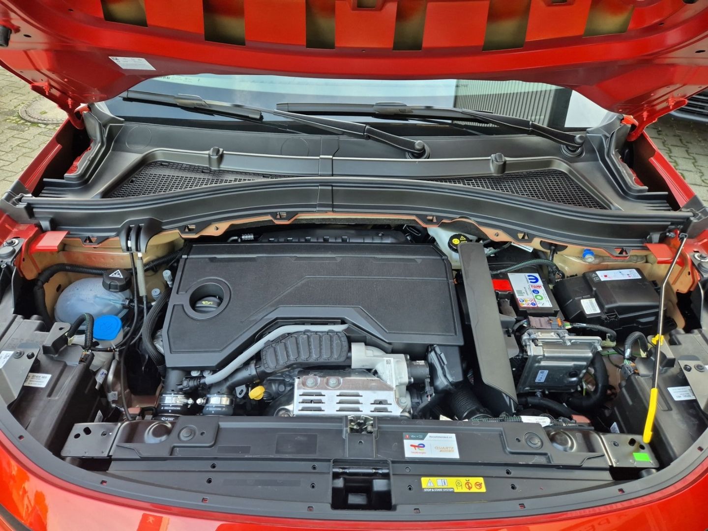 Fahrzeugabbildung Opel Frontera 81kW Mild-Hybrid EU6e Edition 1.2 74 kW