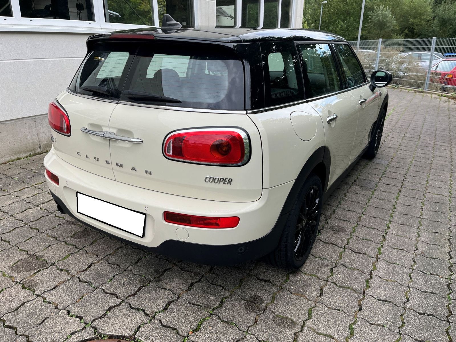 Fahrzeugabbildung MINI COOPER Clubman NAVI SHZ PDC ALU