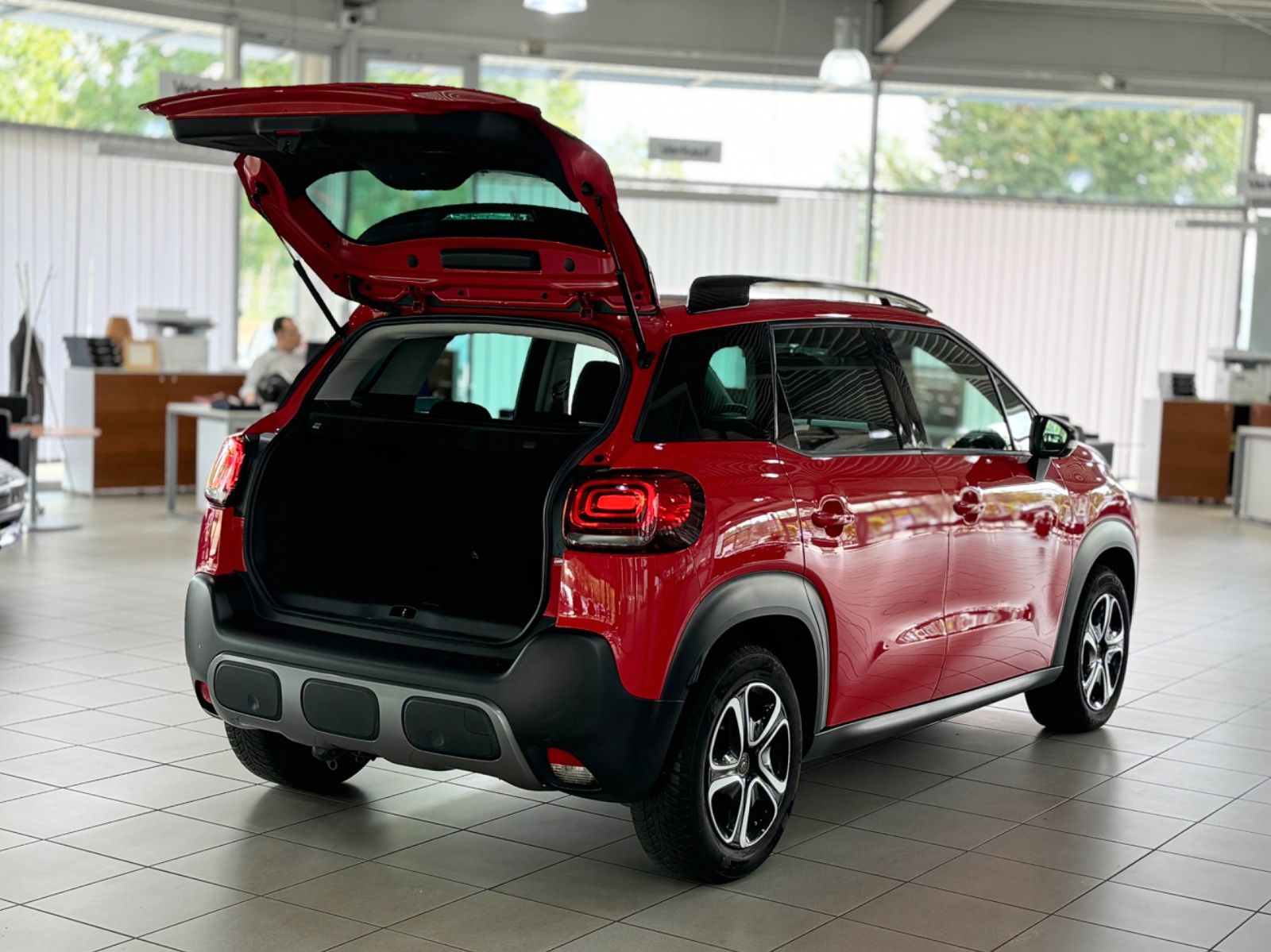 Fahrzeugabbildung Citroën C3 Aircross Feel AHK PDC SHZ Tempomat