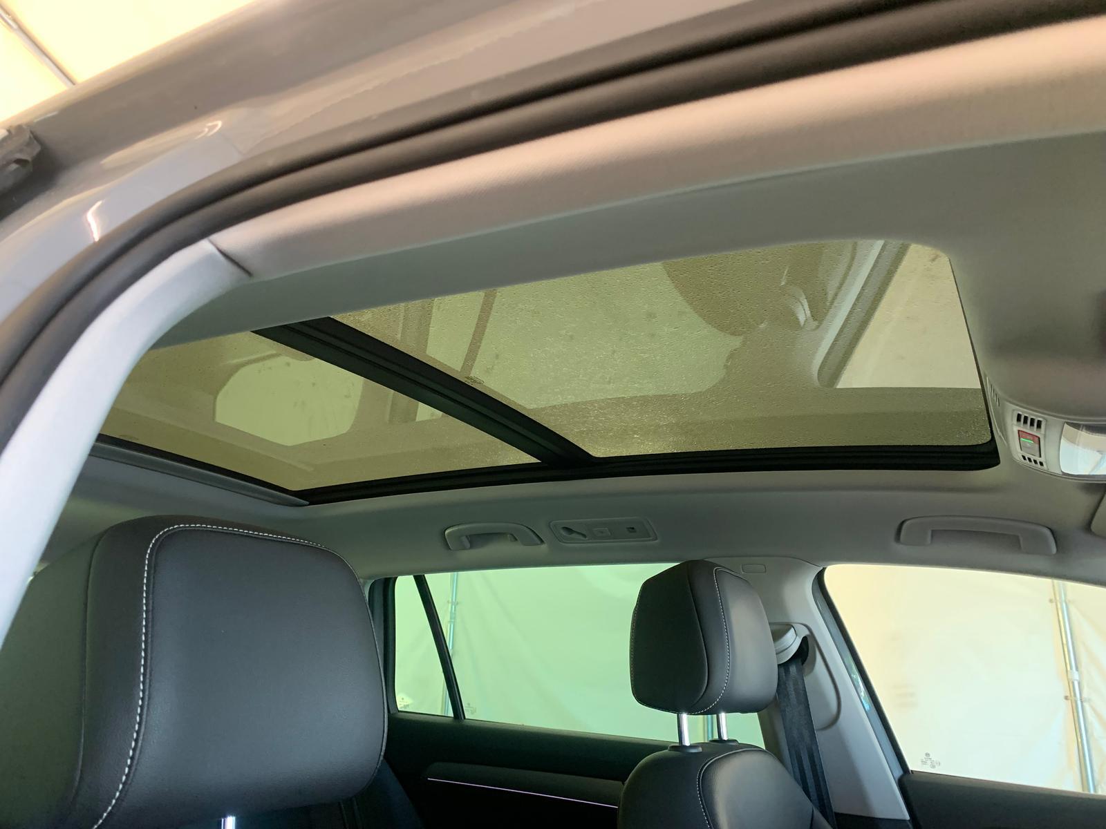Volkswagen Passat Elegance DigTacho ACC Pano Memory, миниатюра 4