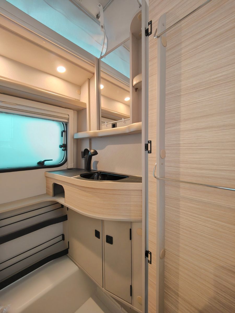 Fahrzeugabbildung HYMER / ERIBA / HYMERCAR Touring 550 Urban - SUMMER-SALE! -