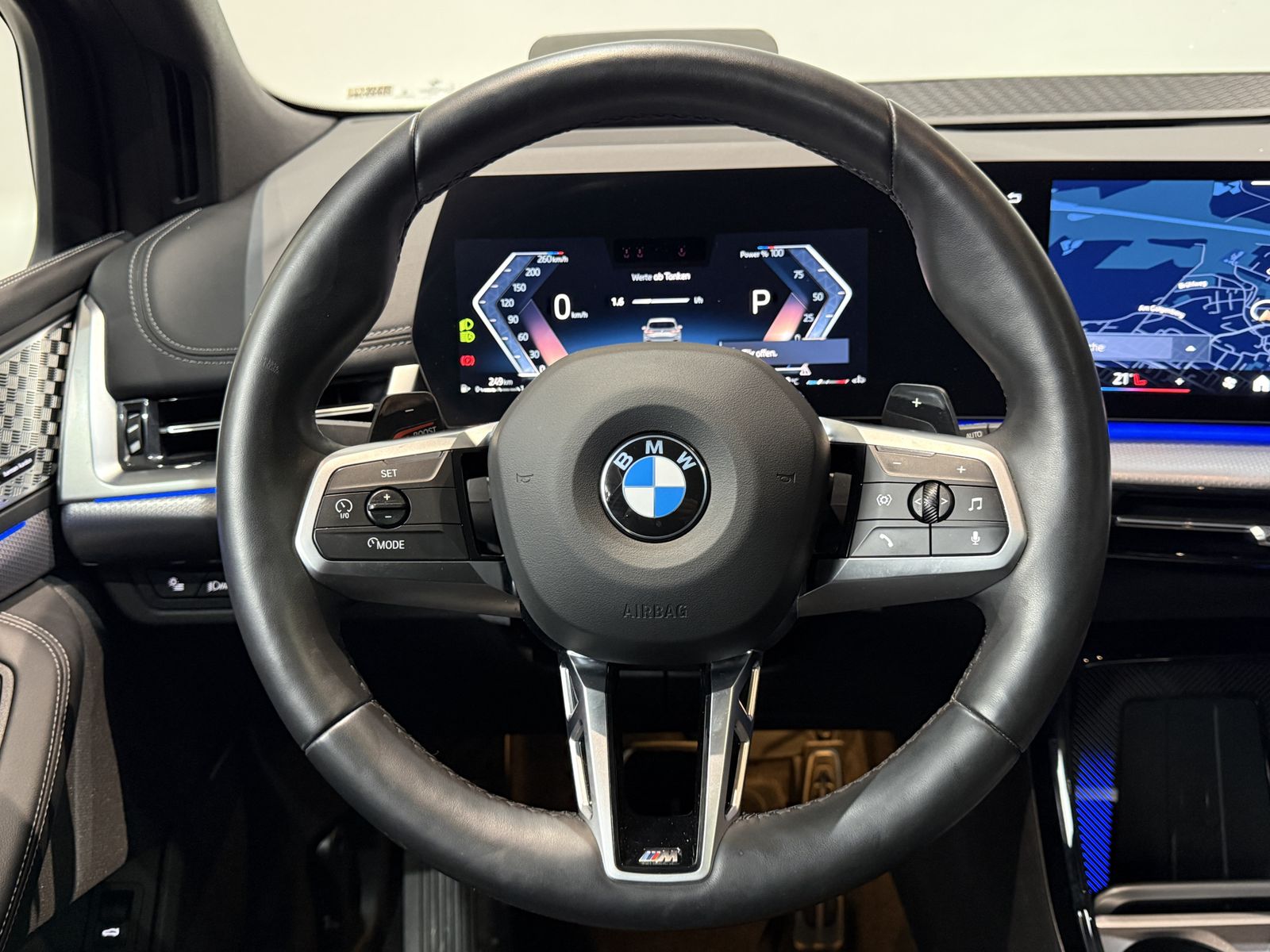 Fahrzeugabbildung BMW 223i M Sportpaket Glasdach Head-Up
