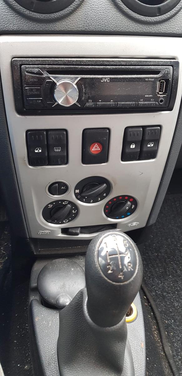 Dacia Logan 2007 — photo 12