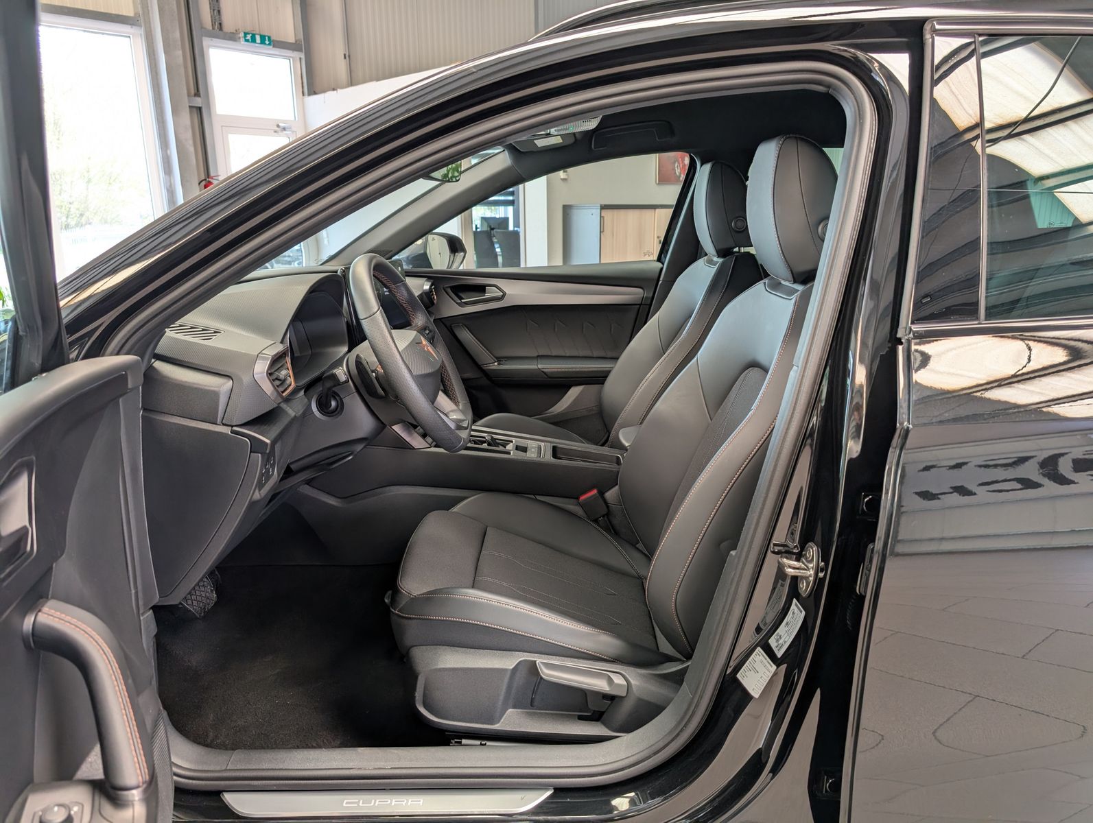 Fahrzeugabbildung CUPRA Leon 1.5eTSI DSG Matrix Kamera Vision+ Full Link