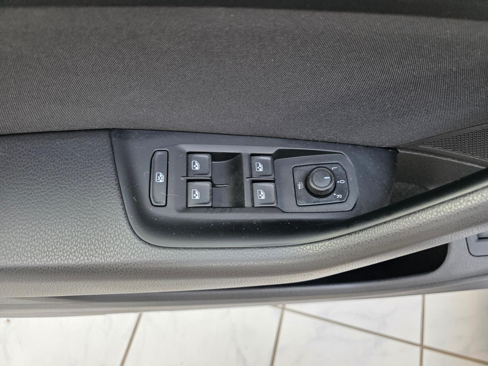 Volkswagen Passat Business App-Connect R-Kamera, миниатюра 12