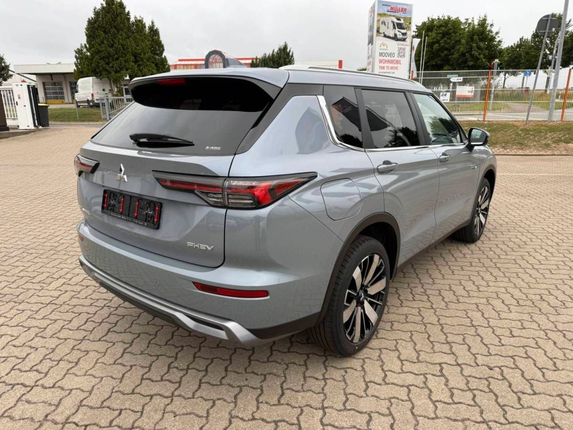 Fahrzeugabbildung Mitsubishi Outlander Plug-in Hybrid Select 2.4