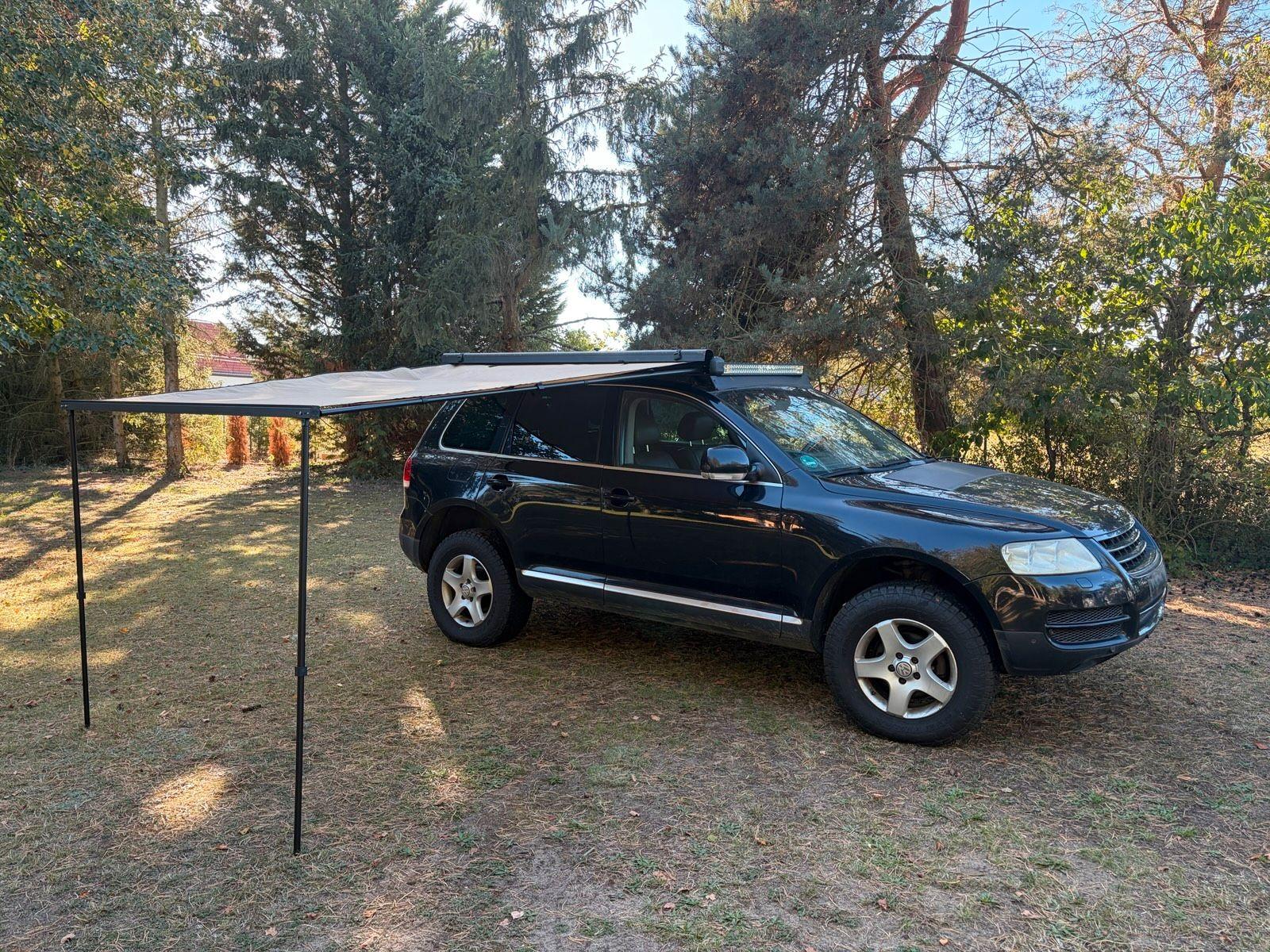 Volkswagen Touareg 2010 — rear view