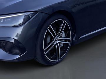صورة 4 لـ 2022 Mercedes-BENZ EQE