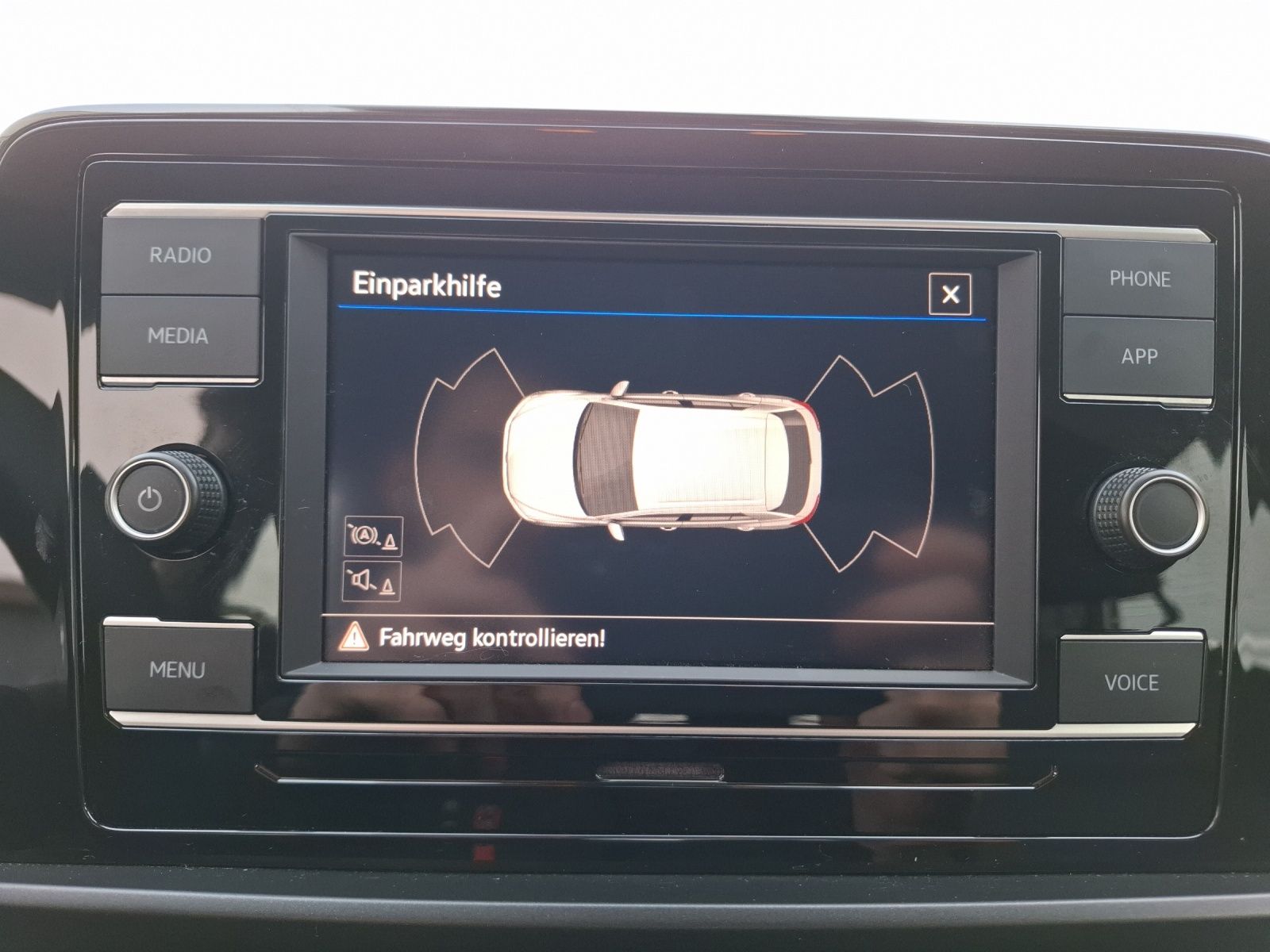 Fahrzeugabbildung Volkswagen T-Roc TSI LED AID Park-Assist SH