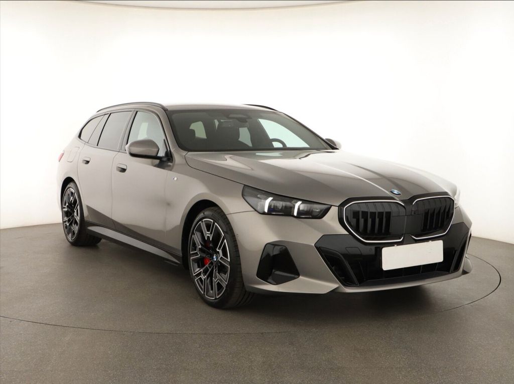 Image of BMW 540