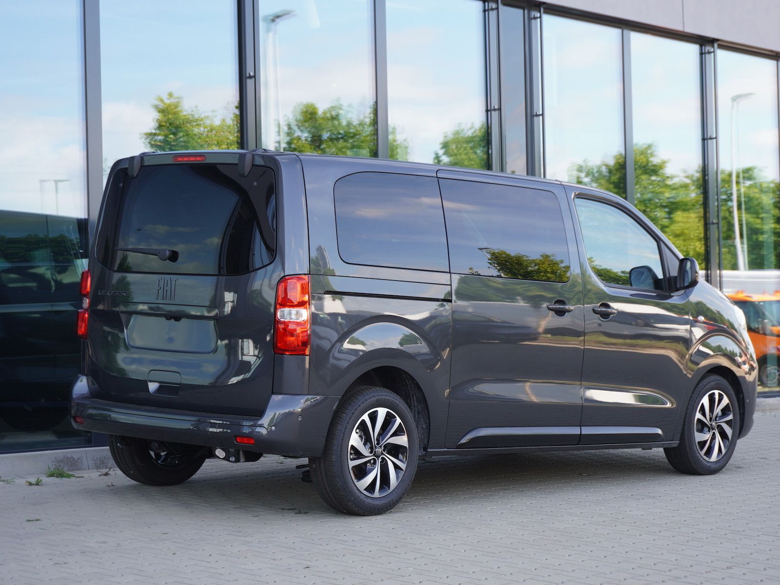 Fiat Ulysse Icon M 2.2 180 AT 8-Sitzer/ 10-Zoll Navi imagem 2