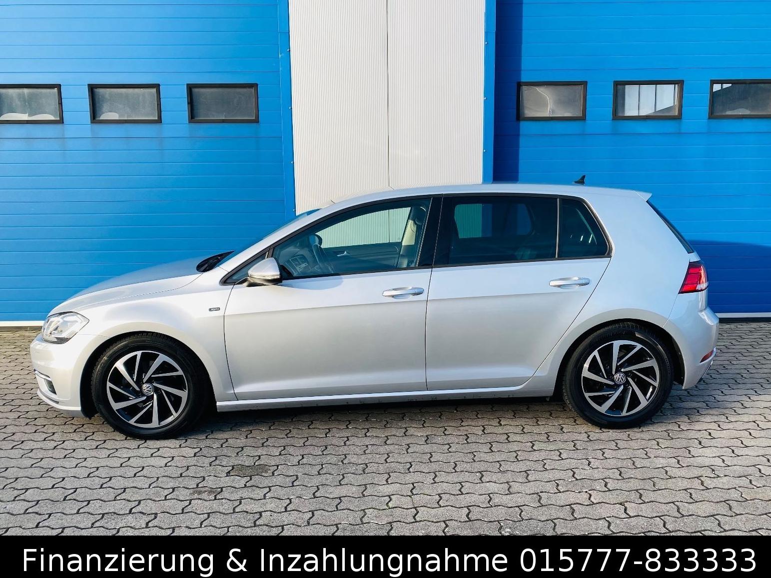 Volkswagen Golf VII Lim. LED Standheizung ACC