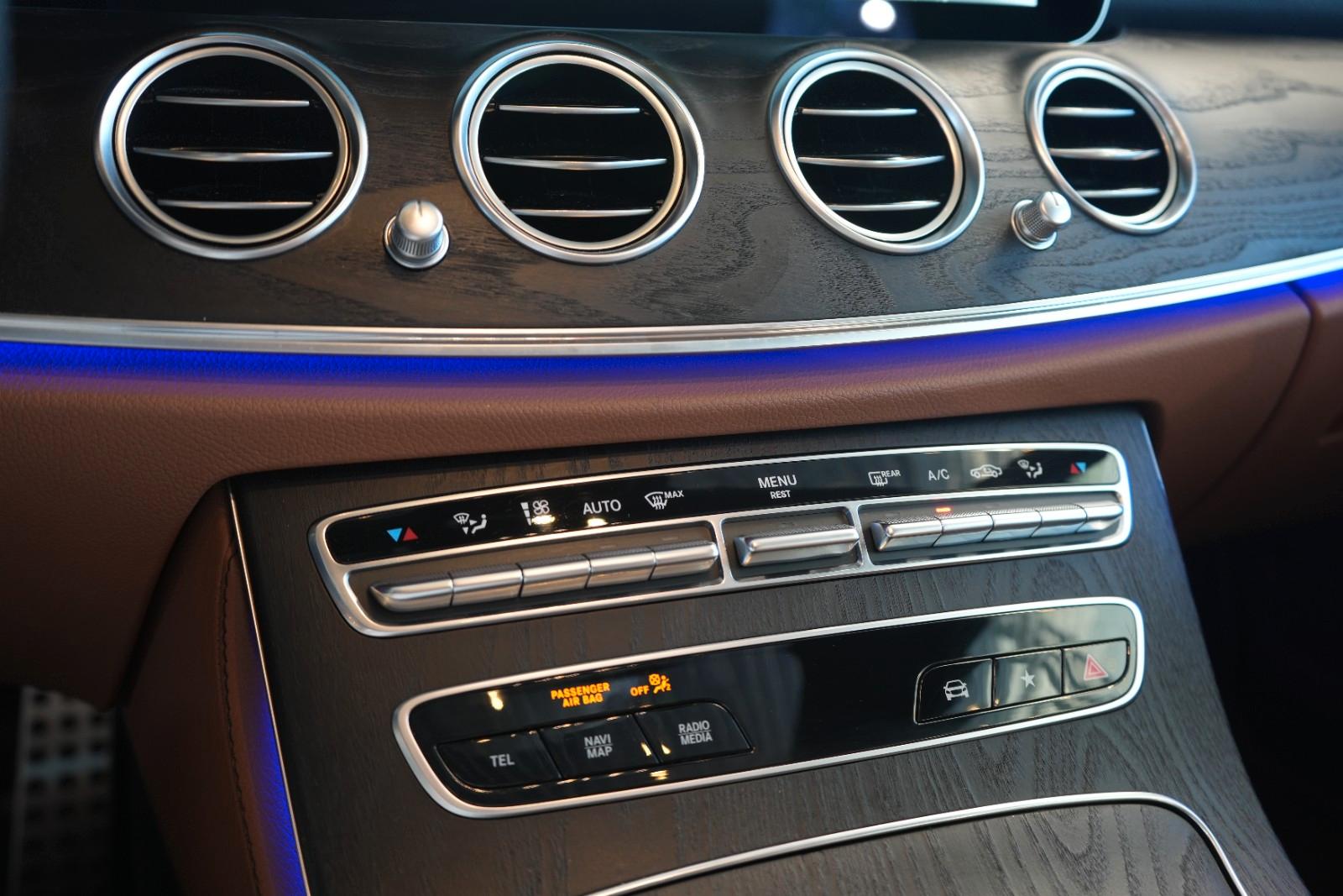 Mercedes-Benz E 300 T d 4Matic AMG-LINE *LEDER BRAUN|PANO*