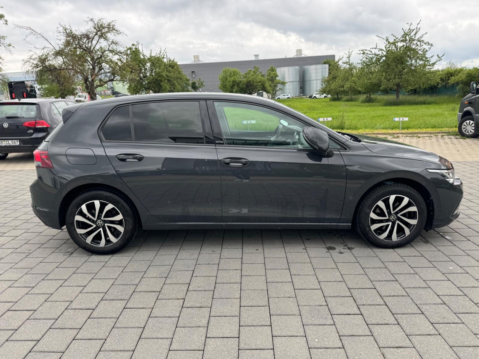 Volkswagen Golf VIII 1.0 eTSI Active NAVI*KLIMATRONIK*MTL* — 5