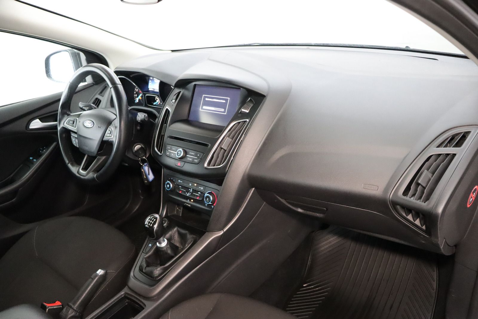 Fahrzeugabbildung Ford Focus 1.0 Ecoboost * SHZ * Tempomat