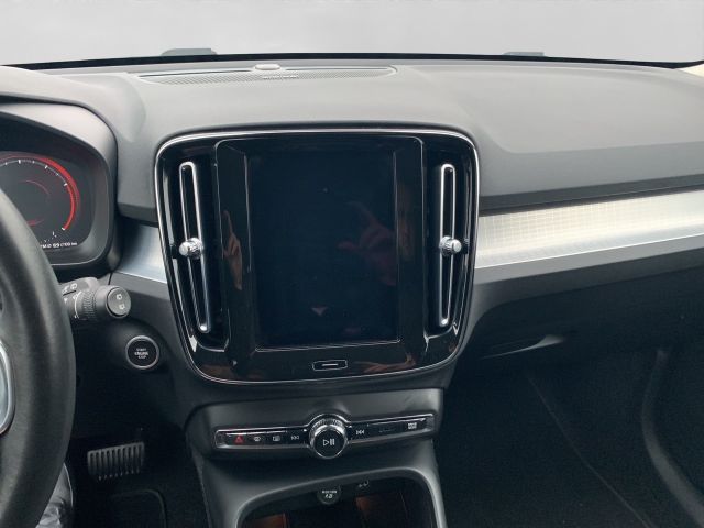 Fahrzeugabbildung Volvo XC40 Momentum Pro AHK Leder LED Kamera Ha-Kardon