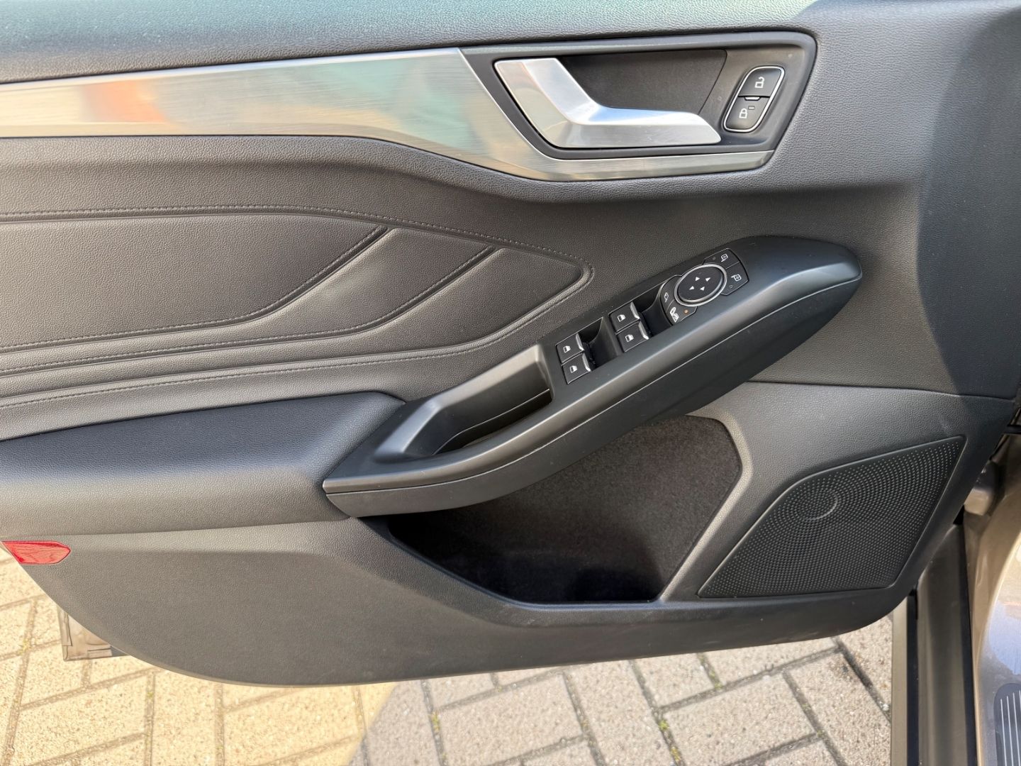 FORD Focus 1.0 EcoBoost Turnier Titanium Navi ACC AHK - Image 10