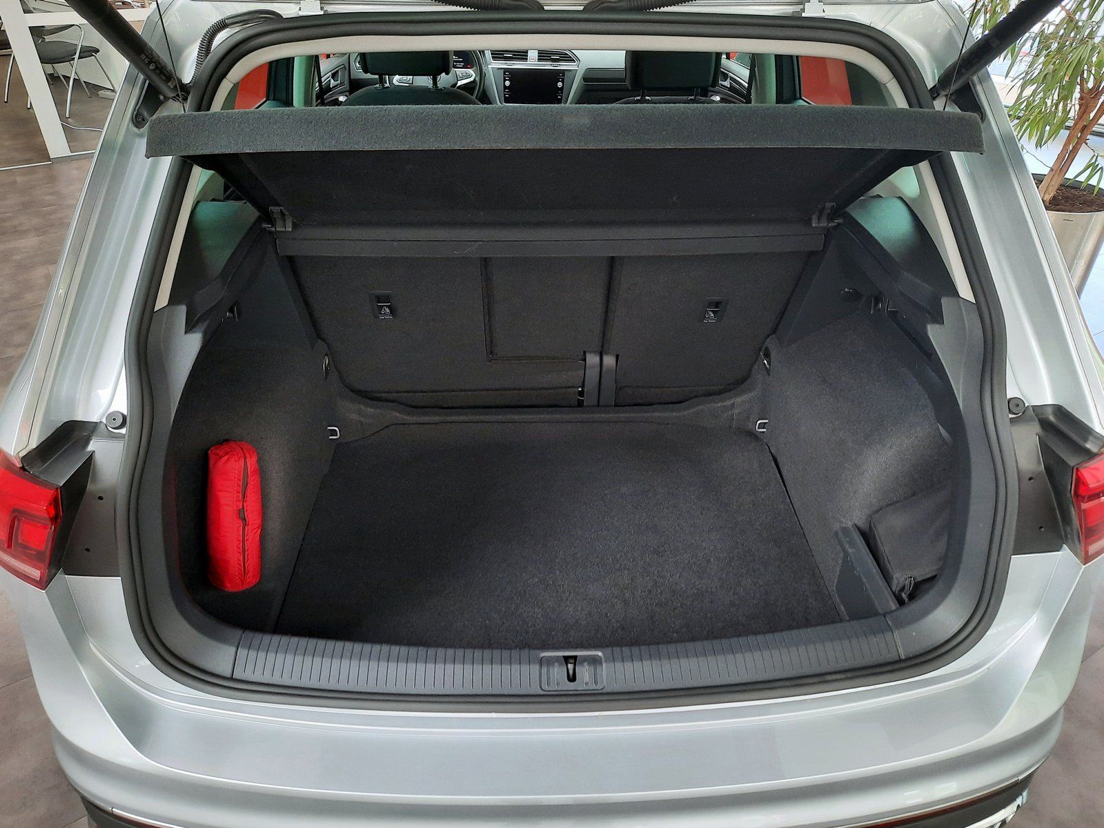 Fahrzeugabbildung Volkswagen Tiguan Elegance TDI DSG*AHK*Cam*LED*ACC*PDC*App*