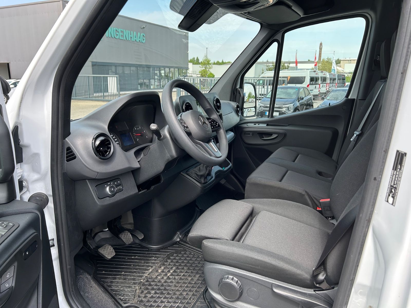 Fahrzeugabbildung Mercedes-Benz Sprinter III 317 CDI  L3 H2 Navi Kamera