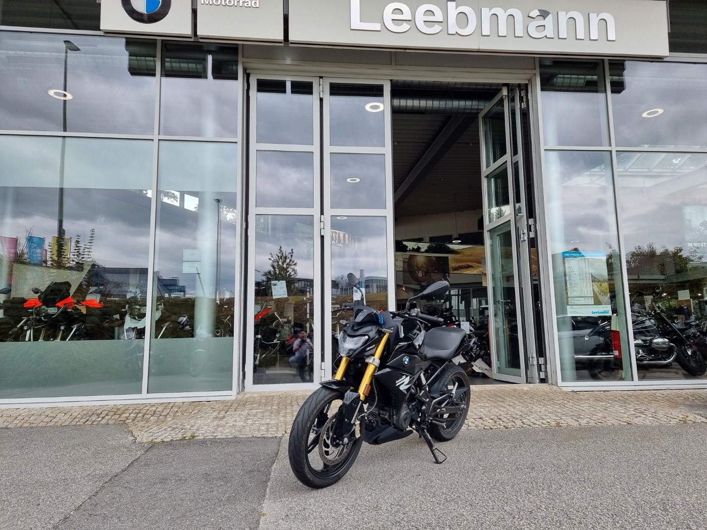 Fahrzeugabbildung BMW G 310 R Tieferlegung 4cm