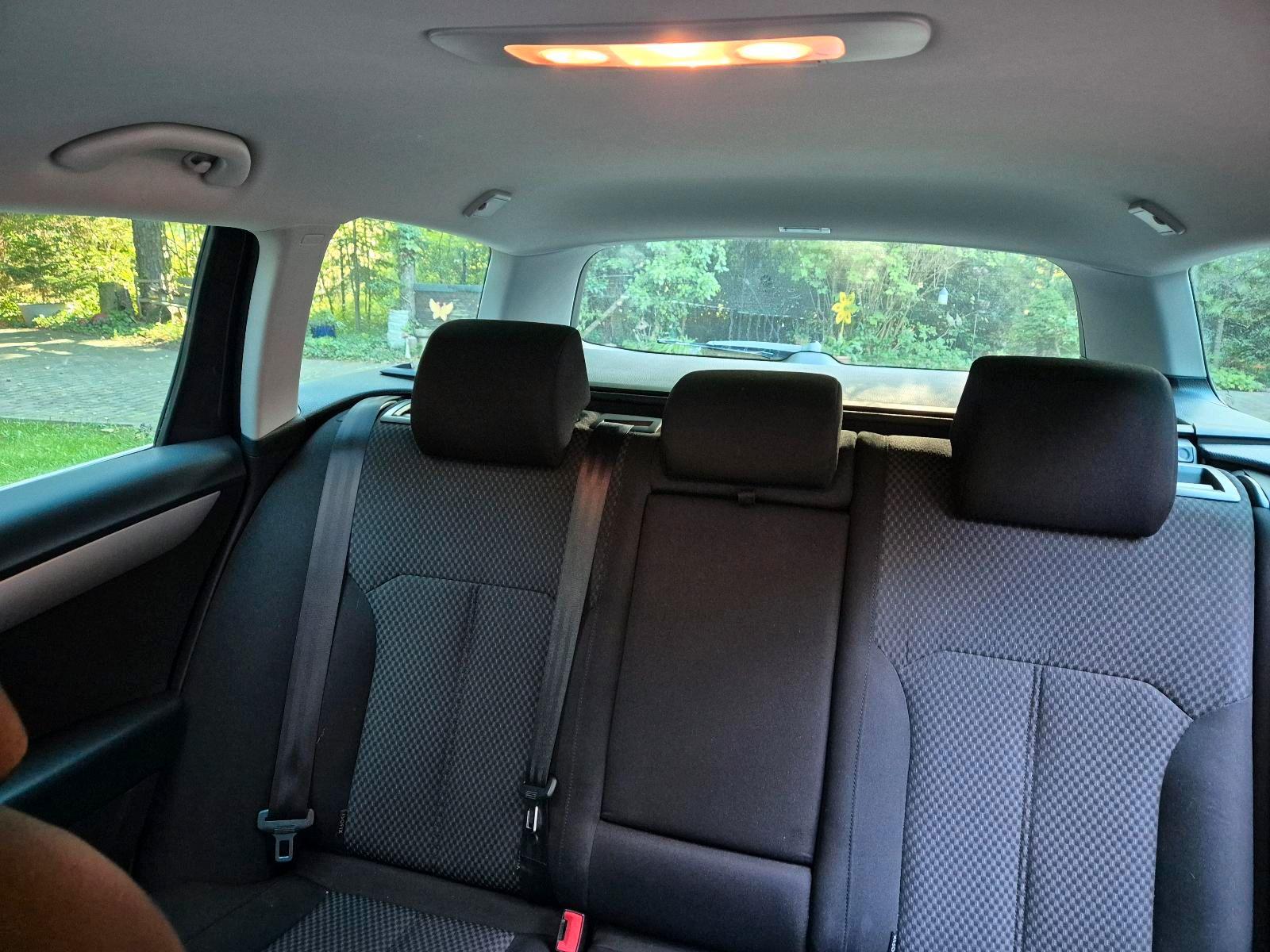 Volkswagen Passat 2013 — photo 10