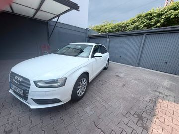 Audi A4 - 1