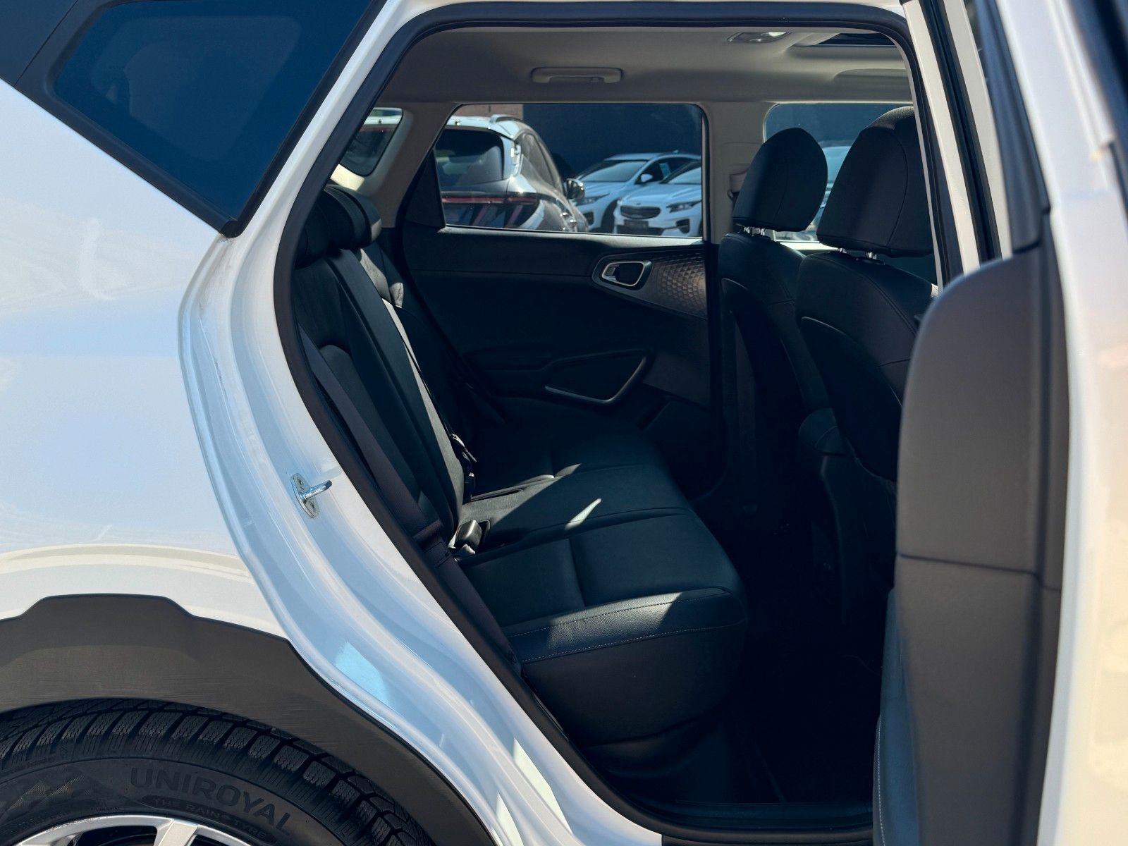 Fahrzeugabbildung Kia E-Soul 64kWh Spirit Schiebedach CarPl. H&K ACC