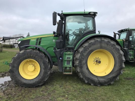 John Deere 6250R