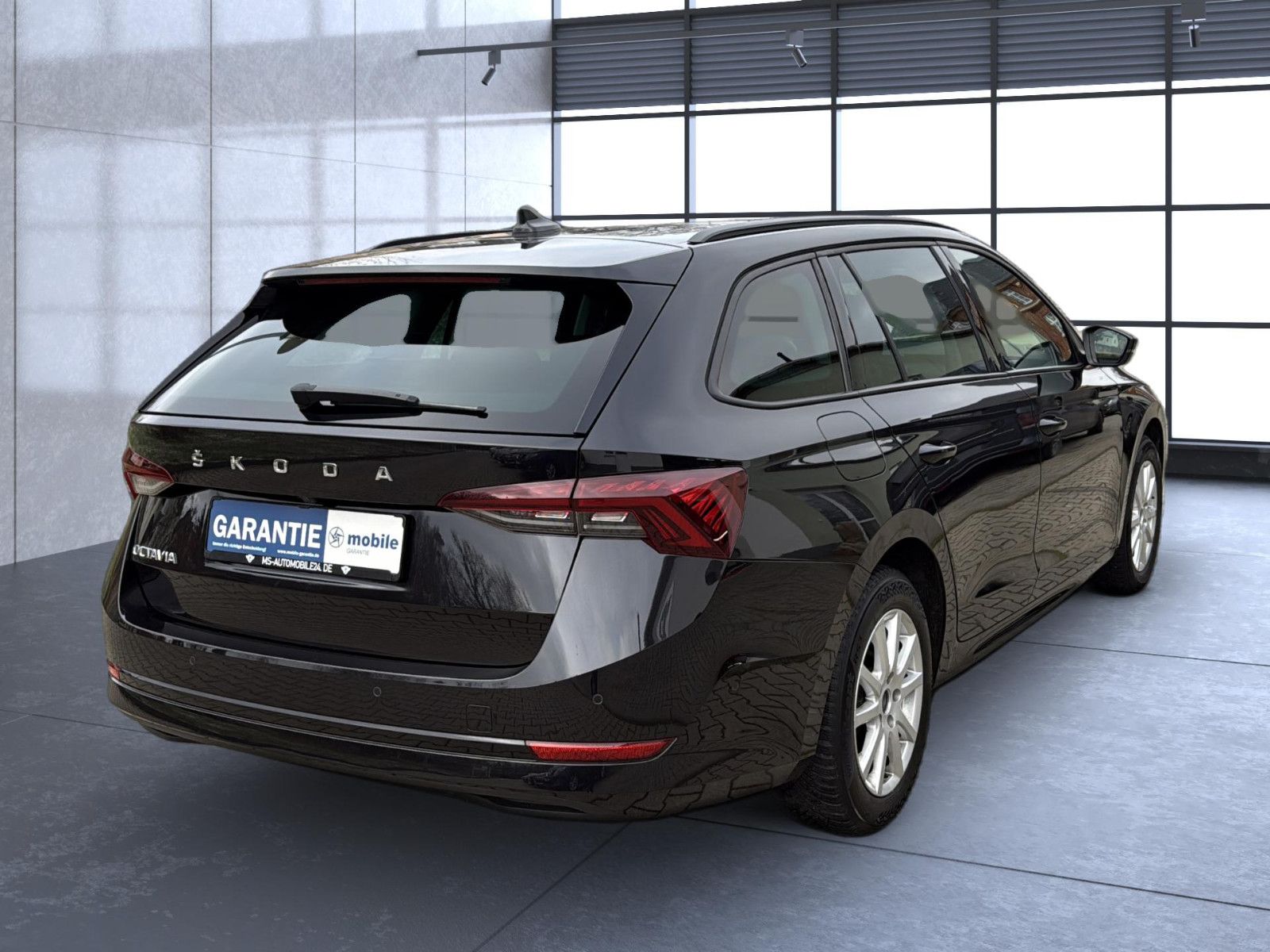 Fahrzeugabbildung SKODA Octavia Combi Style/ AHK / unfallfrei