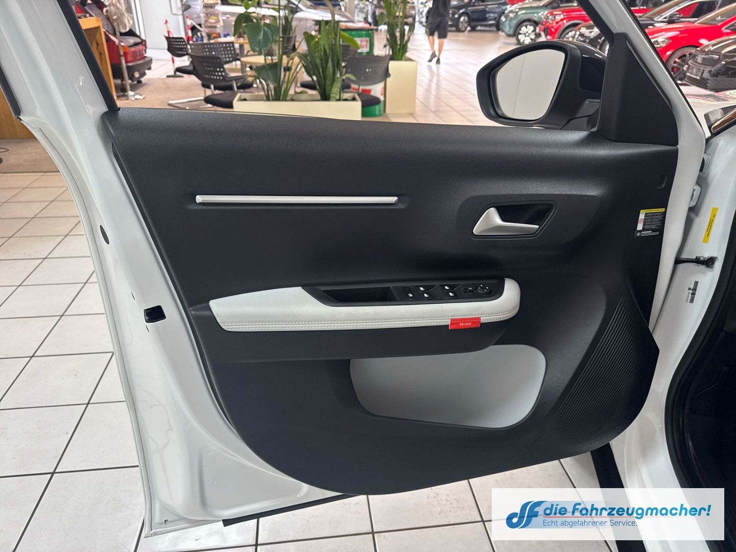 Fahrzeugabbildung Citroën C3 E 113 MAX HUD Navi Soundsystem LED Apple CarP