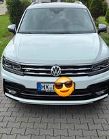 Volkswagen Tiguan Allspace 2.0 TSI R-Line-NAV-PAN-HUD-AHK - Volkswagen Tiguan Allspace R-Line mit Benzin-Antrieb