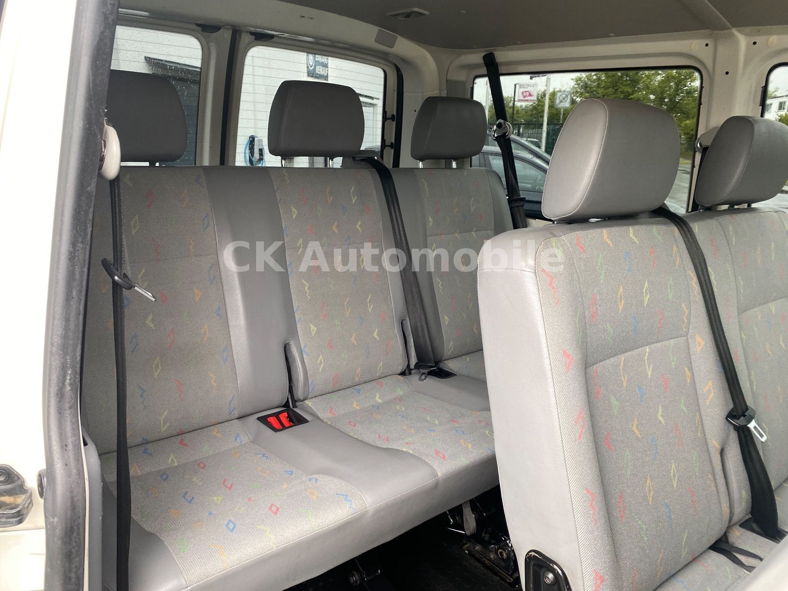 Fahrzeugabbildung Volkswagen T5 Transporter Kombi 1.9 TDI/9 Sitze/Klima/AHK