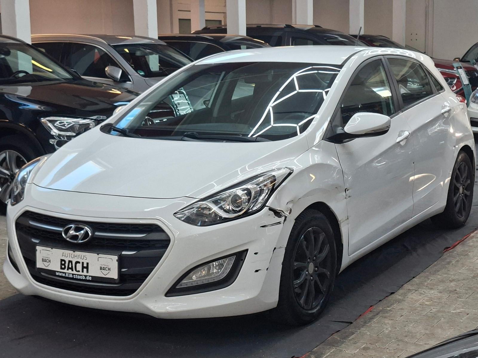 Hyundai i30 blue Trend*NAVI*KAMERA*TÜV 05.2027*2.HAND*