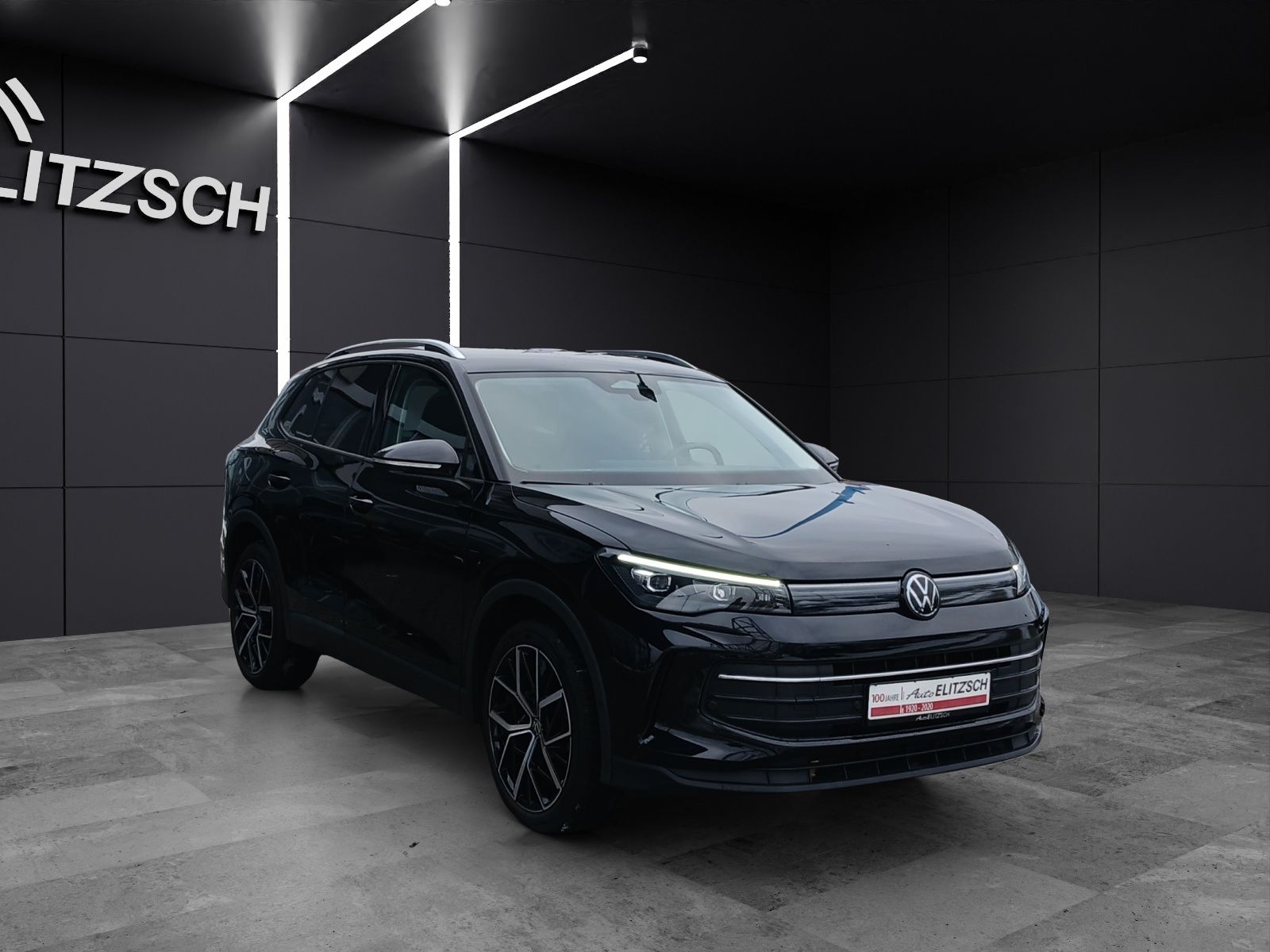 Fahrzeugabbildung Volkswagen Tiguan eTSI Life DSG LED AHK Navi AID ACC RFK SH