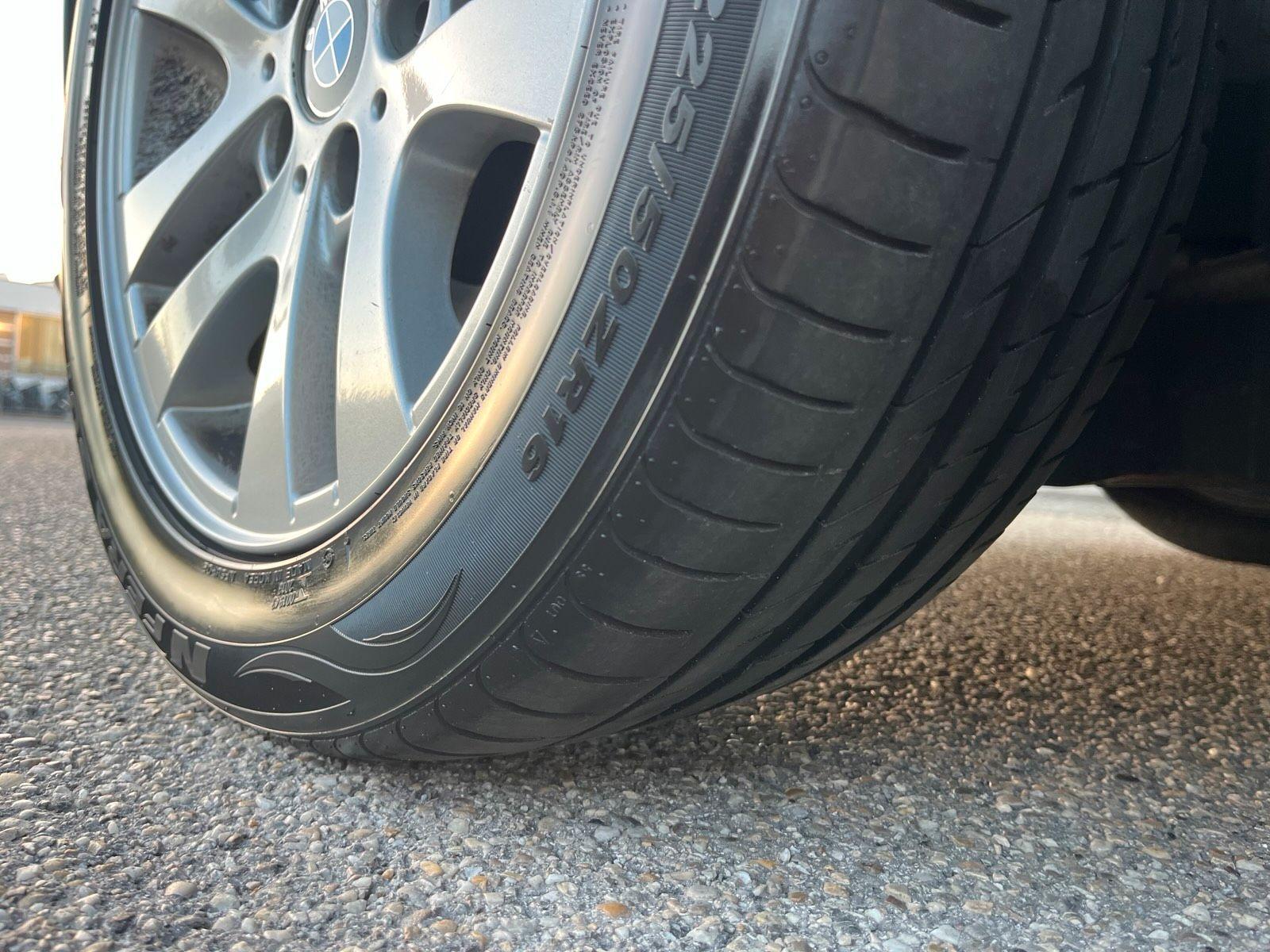 BMW 318 2010 — photo 15