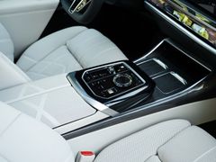 BMW 740 – 22 / 35