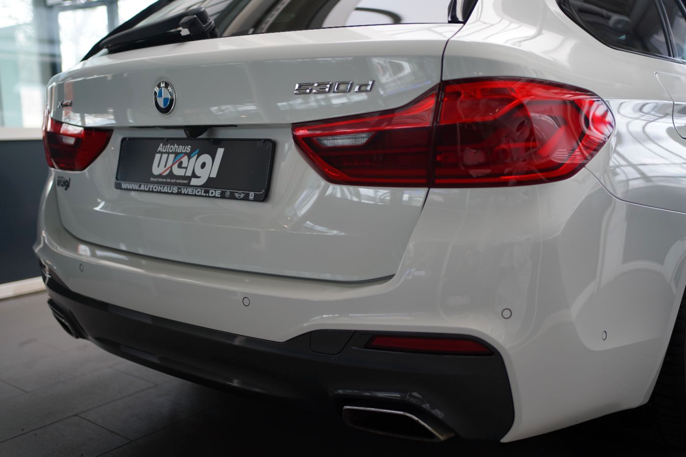 Fahrzeugabbildung BMW 530d xDrive M Sport Standheizung+PanoramaGlasdac