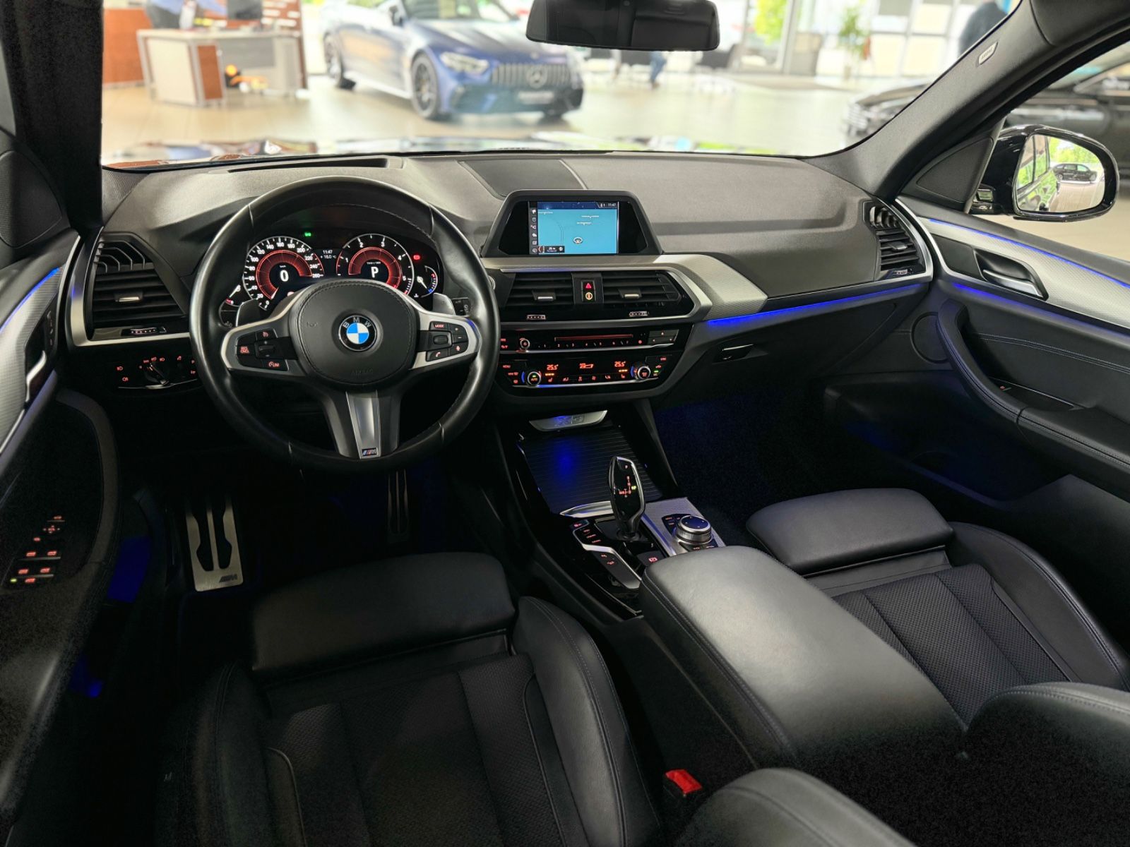 Fahrzeugabbildung BMW X3 xD25d M Sport HUD HiFi Komfort AHK PDC 19"