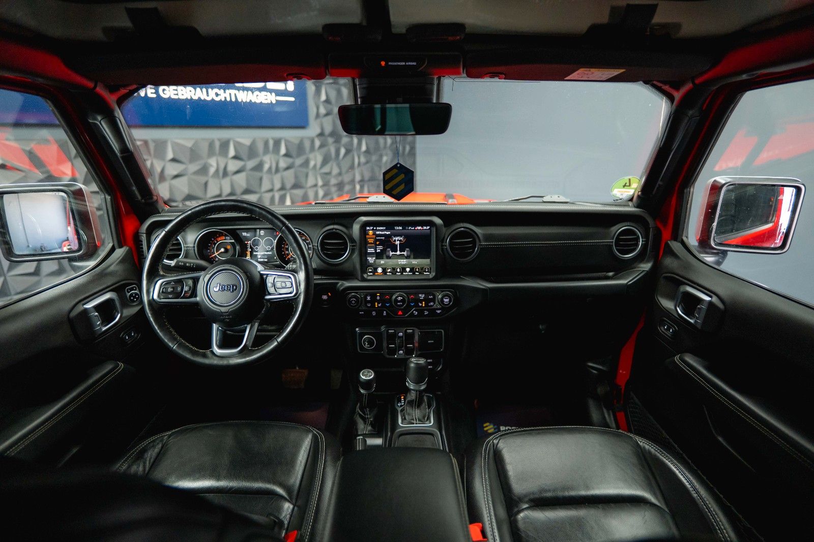 Fahrzeugabbildung Jeep Wrangler Unlimited Sahara OVERLAND 4x4 *LED*ACC*