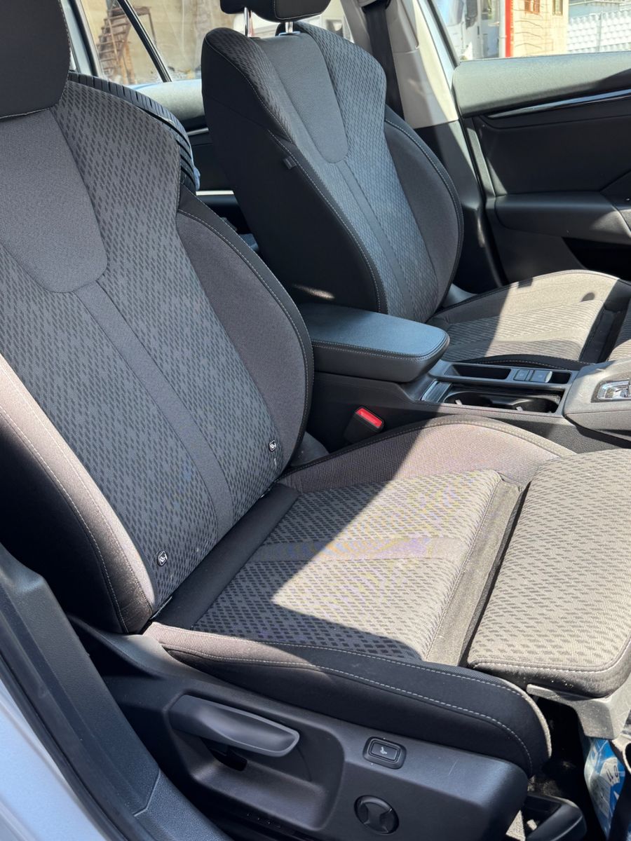 Skoda Octavia Combi Ambition 2.0 sehr guter Zustand! imagem 3