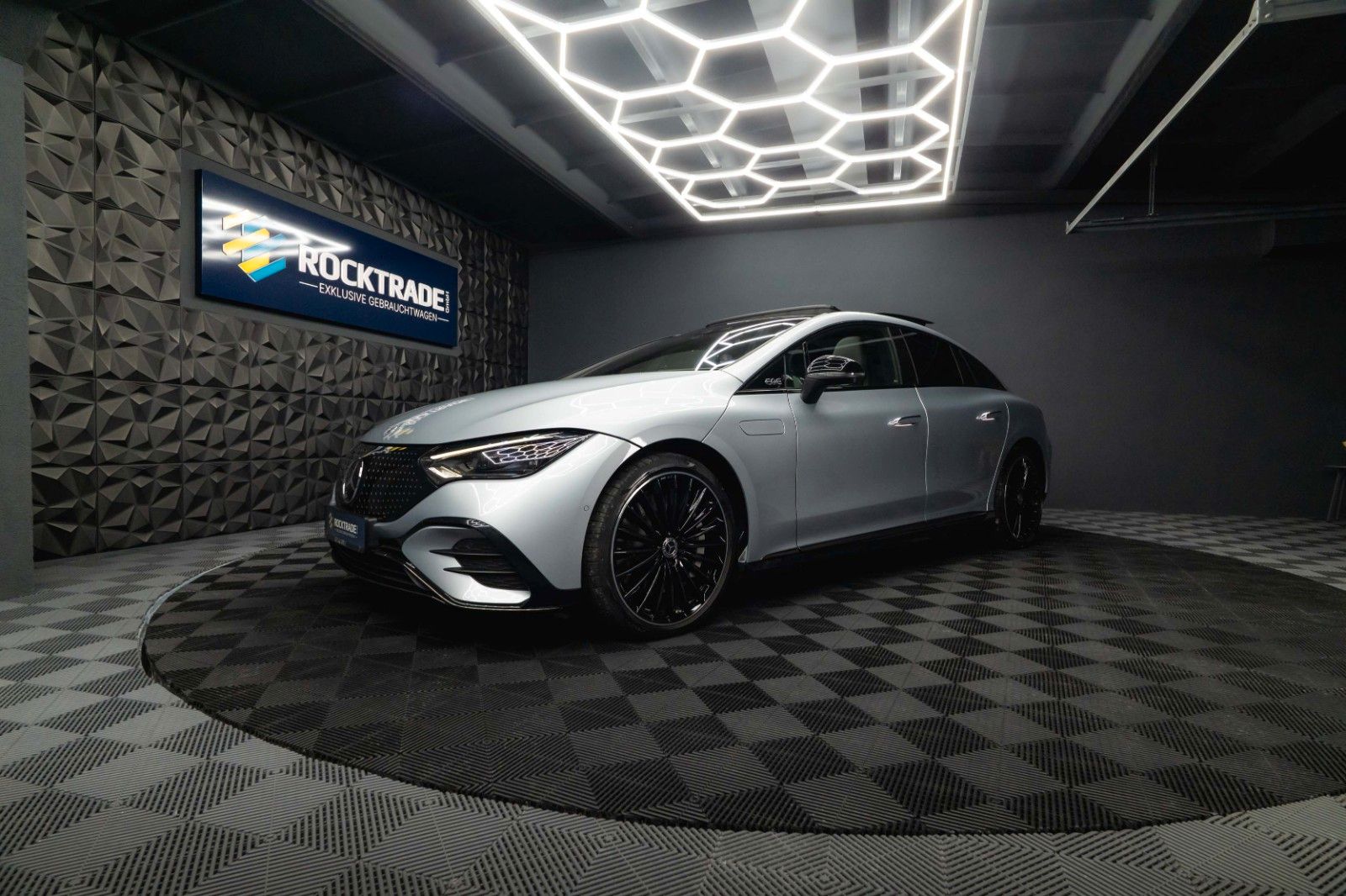 Mercedes-Benz EQE 350+ AMG Night | Batterie NEU 100% | Pano