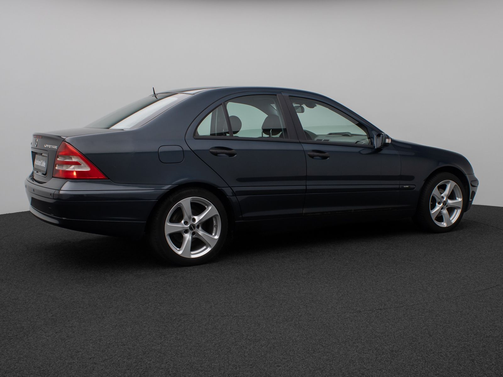 Fahrzeugabbildung Mercedes-Benz C 180 Limousine Kompressor Tempomat PDC